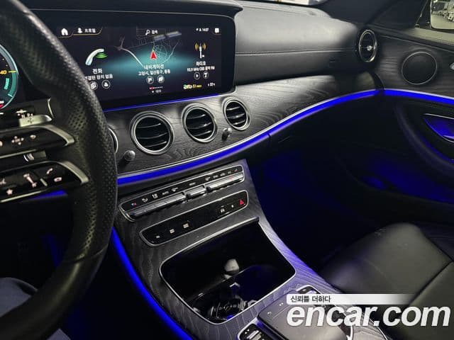 Mercedes-Benz E-Class 2021 — Şəkil 12/18