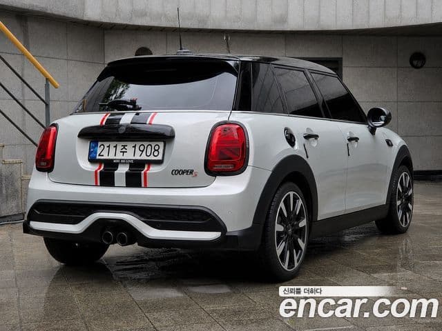 Mini Cooper S 2022 — ფოტო 2/20