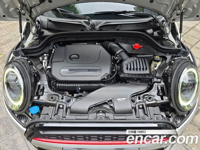 Mini Cooper S 2022 — ფოტო 6/20