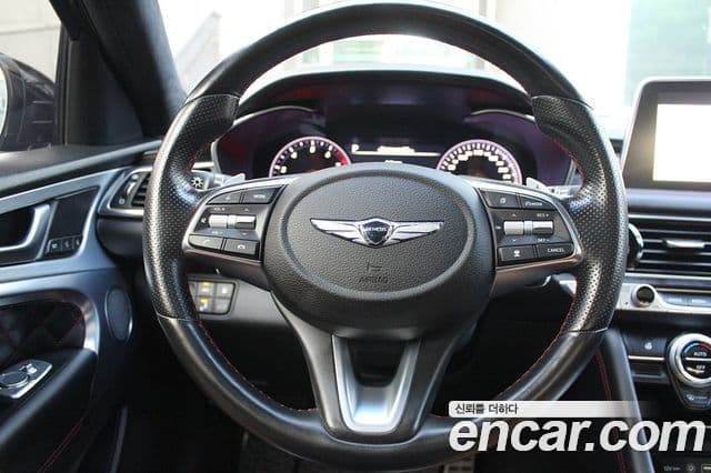 Genesis G70 2018 — ფოტო 8/20