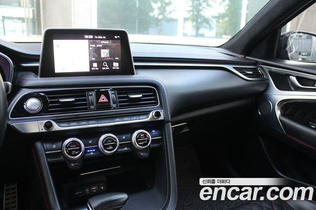Genesis G70 2018 — ფოტო 12/20
