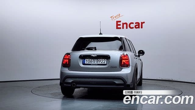 Mini Cooper 2023 — ფოტო 4/20