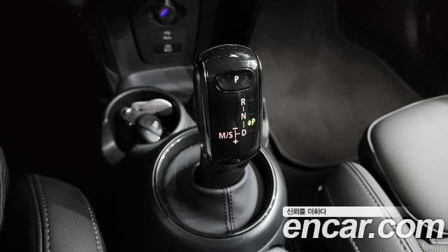 Mini Cooper 2023 — ფოტო 9/20