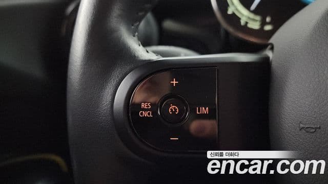 Mini Cooper 2023 — ფოტო 16/20