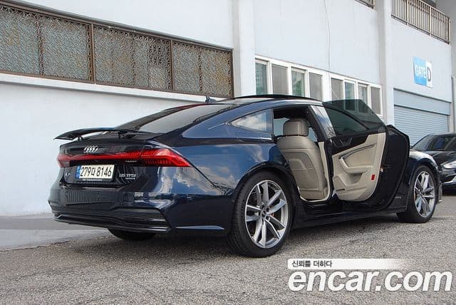 Audi A7 2022 — ფოტო 5/20