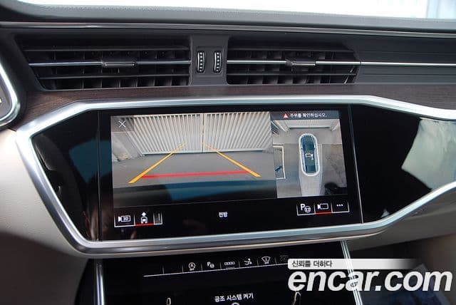 Audi A7 2022 — ფოტო 13/20