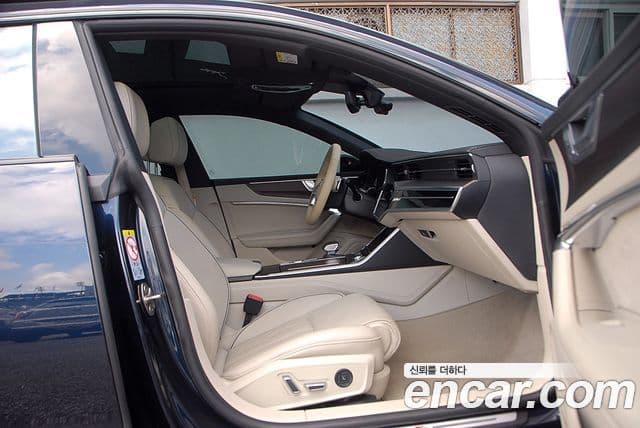 Audi A7 2022 — ფოტო 19/20