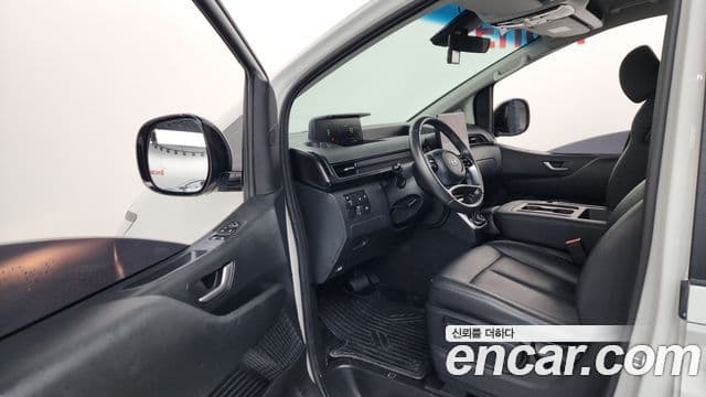 Hyundai Staria 2023 — ფოტო 10/20