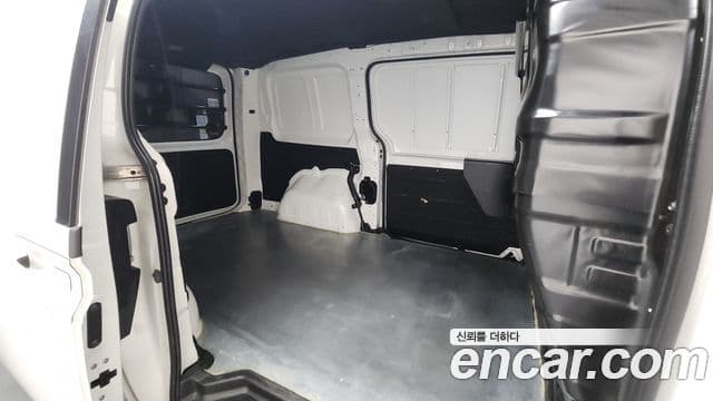 Hyundai Staria 2023 — ფოტო 12/20