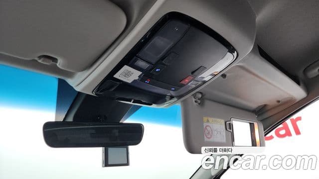 Hyundai Staria 2023 — ფოტო 19/20