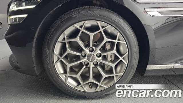 Genesis Electrified G80 2022 — фото 4 из 20