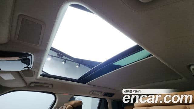 Land Rover Range Rover 2021 — ფოტო 10/20