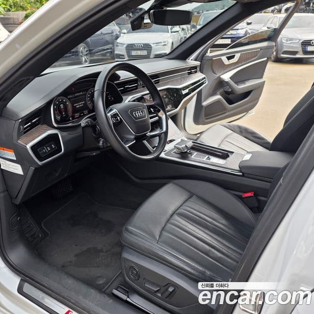 Audi A6 2022 — ფოტო 7/20
