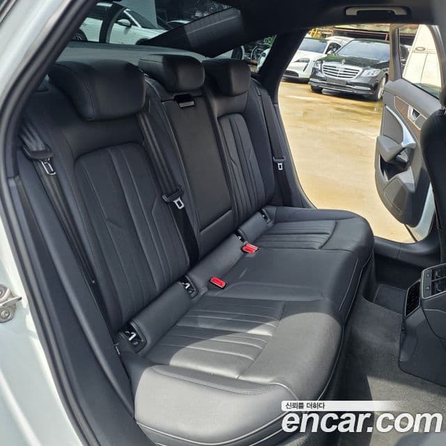 Audi A6 2022 — ფოტო 12/20