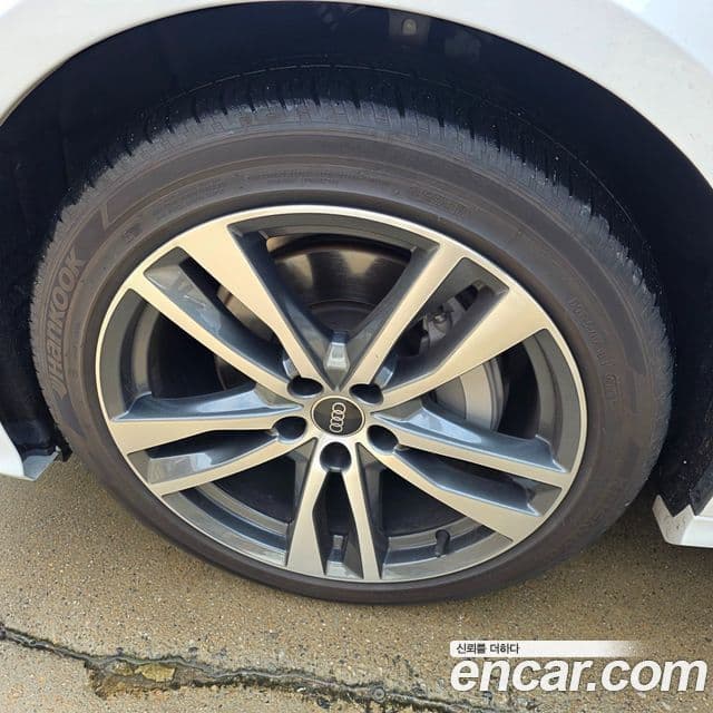 Audi A6 2022 — ფოტო 18/20