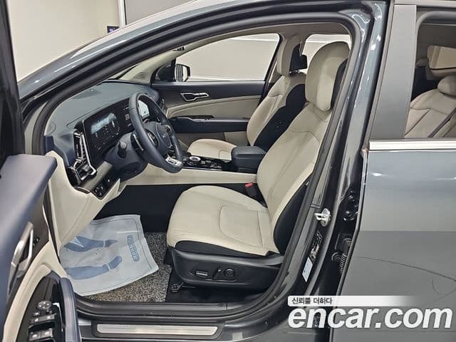 Kia Sportage 2022 — ფოტო 10/18