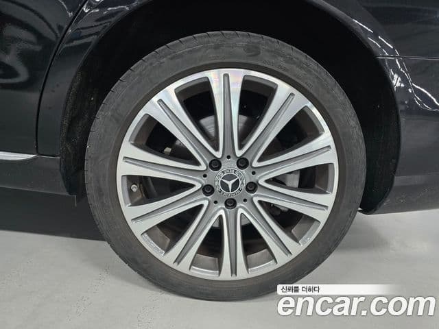 Mercedes-Benz E-Class 2023 — фото 4 из 18