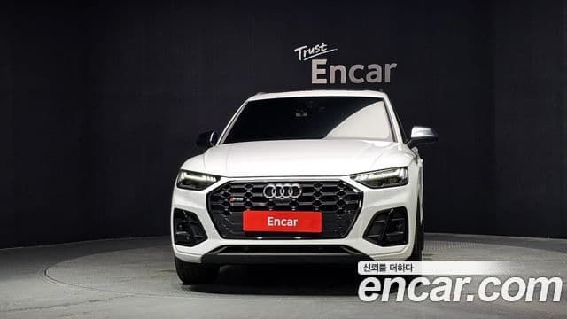 Audi Q5 2021 — ფოტო 2/20