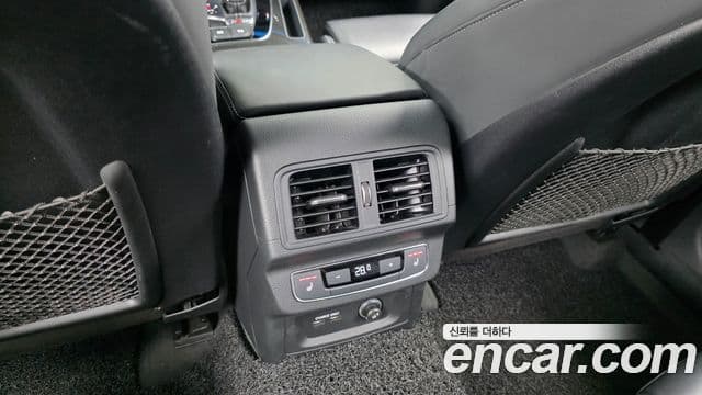 Audi Q5 2021 — ფოტო 18/20