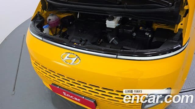 Hyundai Staria 2023 — ფოტო 6/20