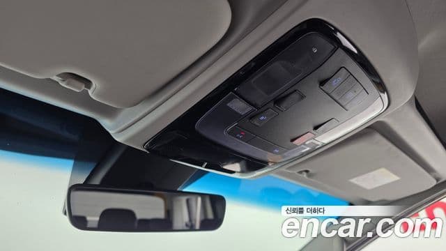 Hyundai Staria 2023 — ფოტო 16/20
