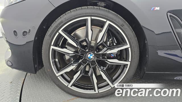 BMW 8 Series 2025 — Şəkil 5/20