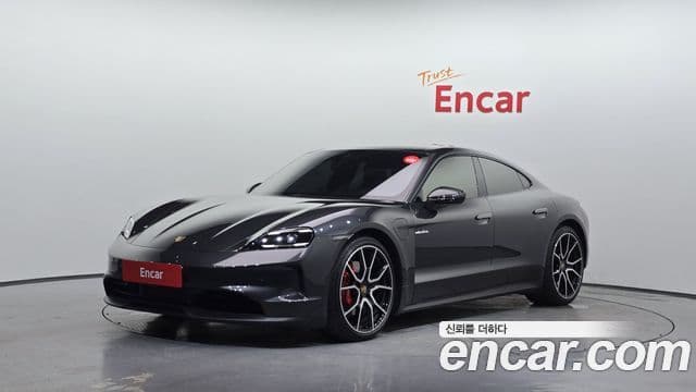 Porsche Taycan 2025 — ფოტო 6/37