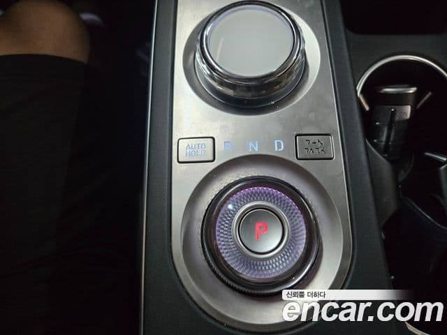 Genesis GV70 2021 — ფოტო 7/20