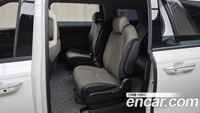 Kia Carnival 2025 — ფოტო 11/20