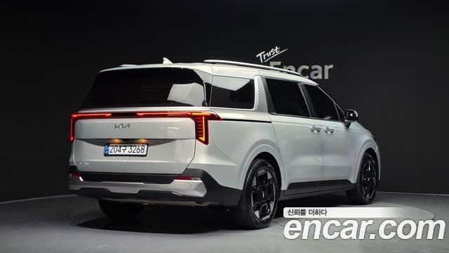Kia Carnival 2024 — Фото 2/20