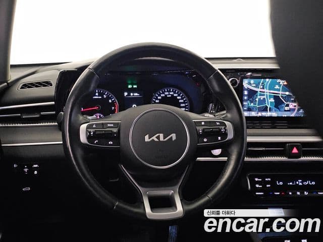 Kia K5 2023 — Şəkil 9/20