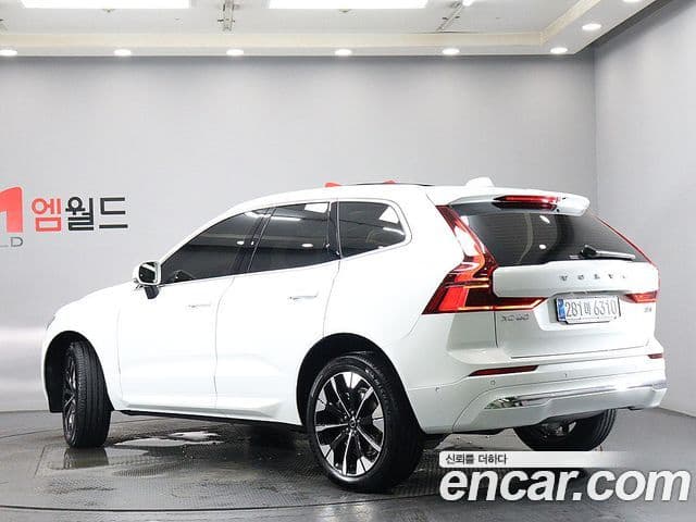 Volvo XC60 2025 — Фото 2/20