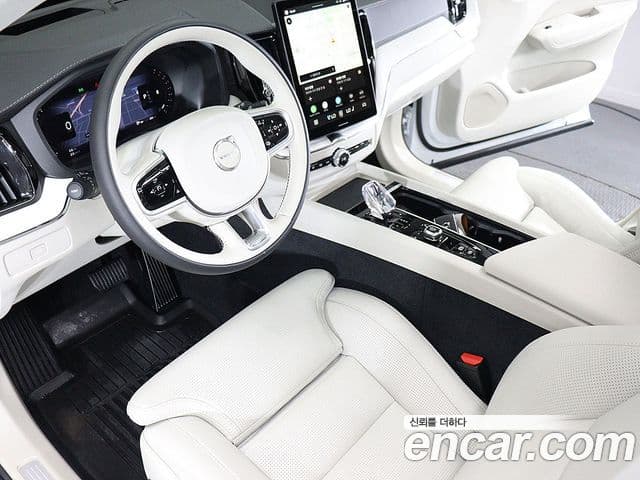 Volvo XC60 2025 — Фото 9/20