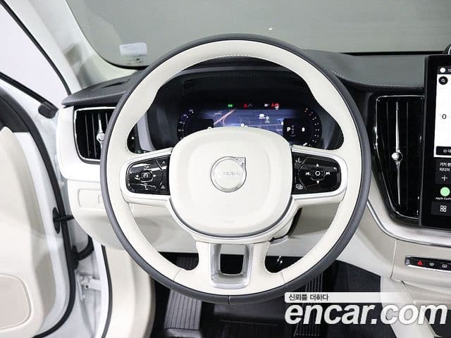 Volvo XC60 2025 — Фото 11/20
