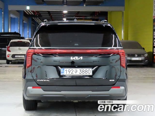 Kia Carnival 2025 — Фото 3/20