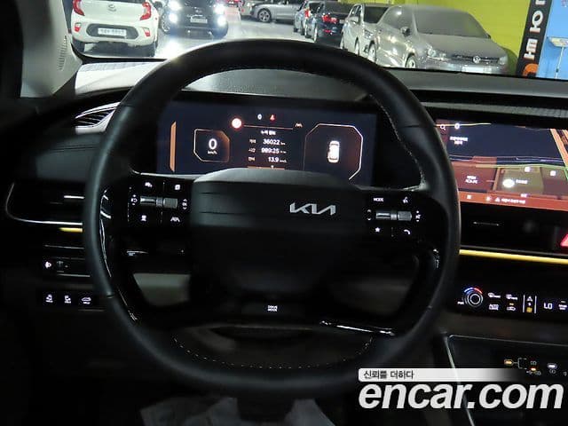 Kia Carnival 2025 — Фото 14/20