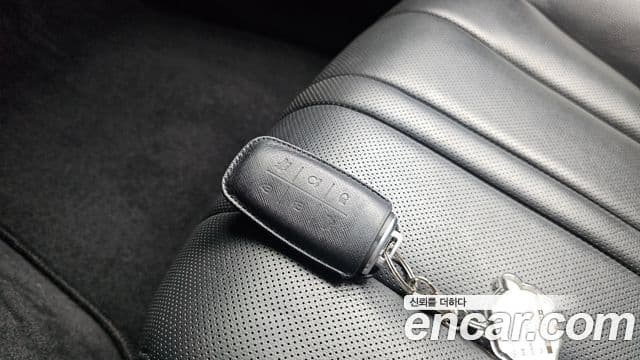 Genesis Electrified G80 2020 — Şəkil 17/20