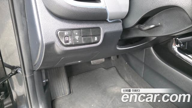 Kia Seltos 2024 — Şəkil 18/20