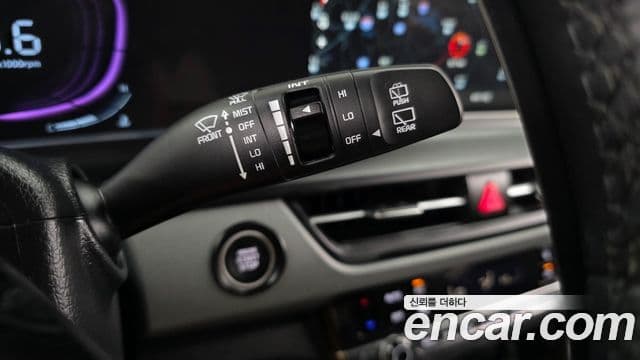 Kia Seltos 2024 — Şəkil 19/20