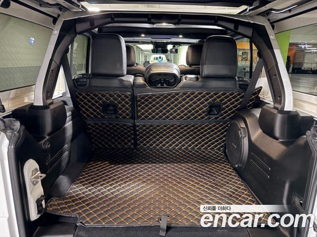 Jeep Wrangler 2024 — Şəkil 15/20