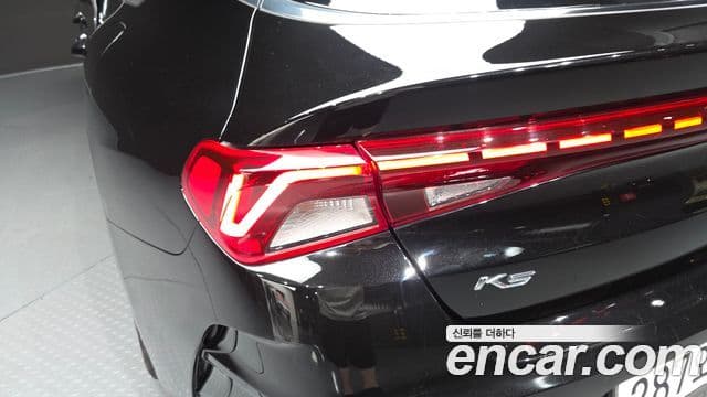 Kia K5 2020 — Şəkil 31/34