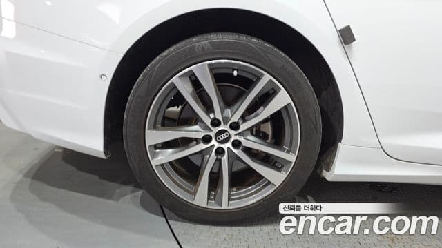 Audi A6 2021 — фото 5 из 20