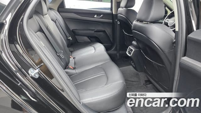 Kia K5 2024 — Şəkil 10/20