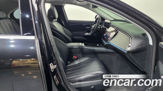 Mercedes-Benz E-Class 2024 — ფოტო 11/20