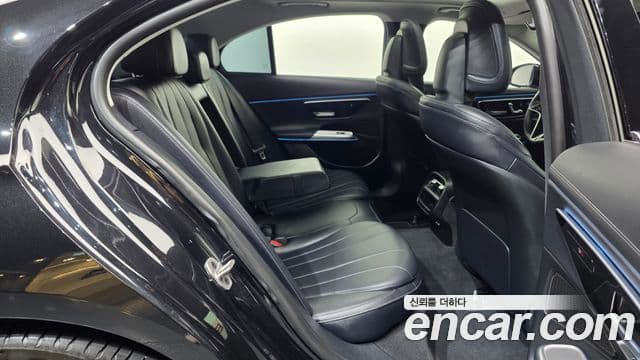 Mercedes-Benz E-Class 2024 — ფოტო 12/20