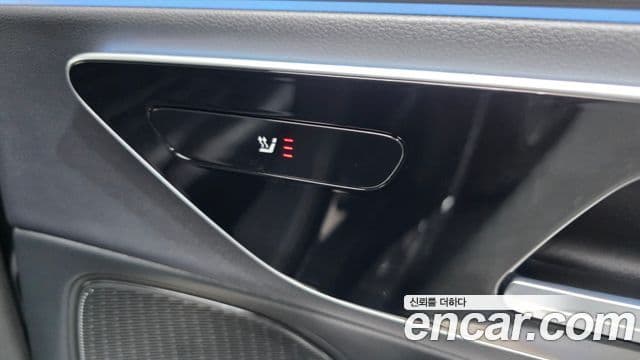 Mercedes-Benz E-Class 2024 — ფოტო 19/20