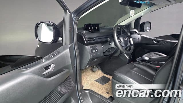 Hyundai Staria 2024 — Şəkil 10/20