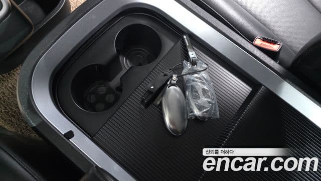 Hyundai Staria 2024 — Şəkil 17/20