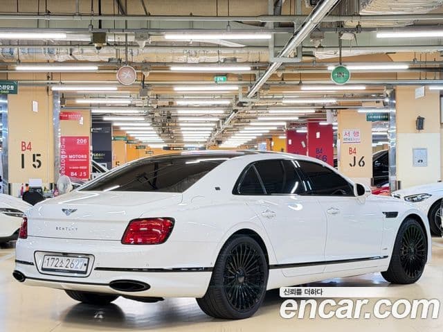 Bentley Flying Spur 2020 — ფოტო 1/20
