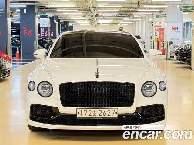 Bentley Flying Spur 2020 — ფოტო 2/20